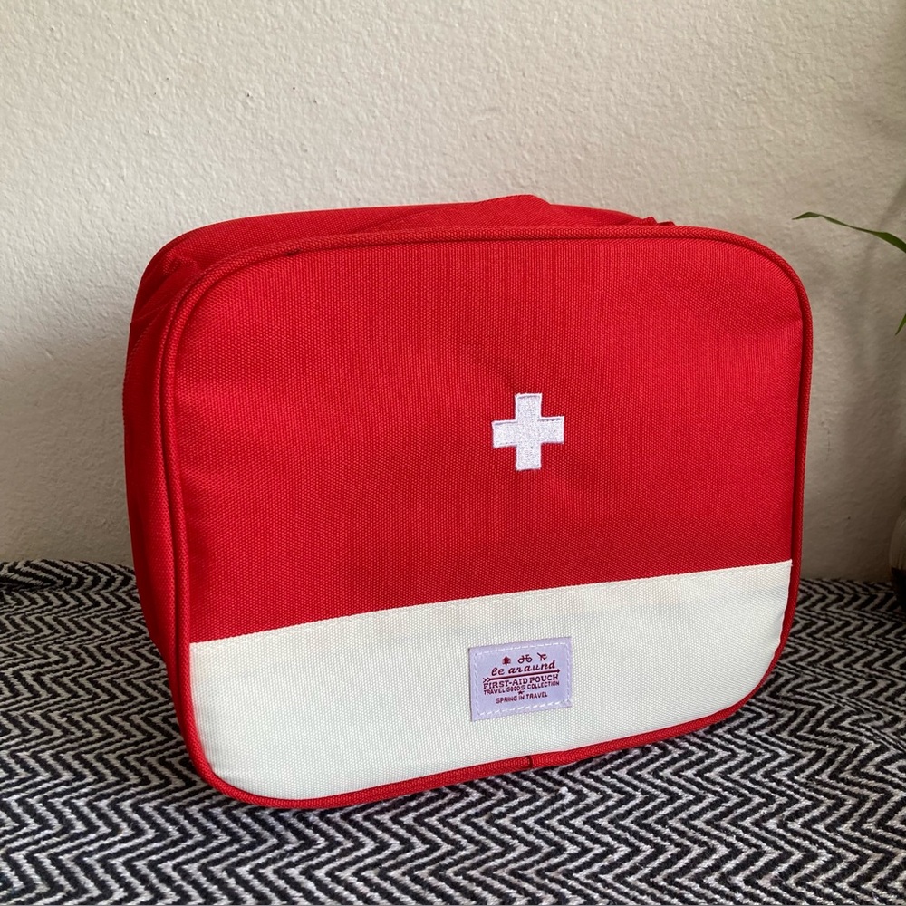 Le Araund canvas First-Aid pouch